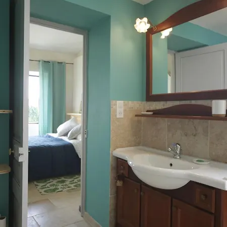 Les Pierres Du Peyrot 펜션