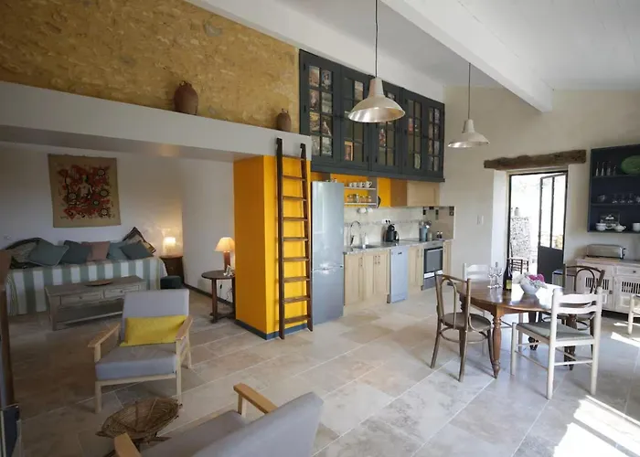 Dom wakacyjny Les Pierres Du Peyrot Loubejac