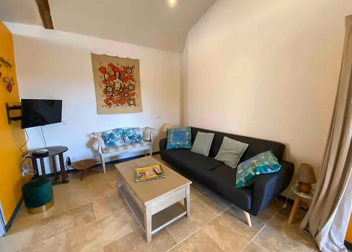 Dom wakacyjny Les Pierres Du Peyrot Loubejac