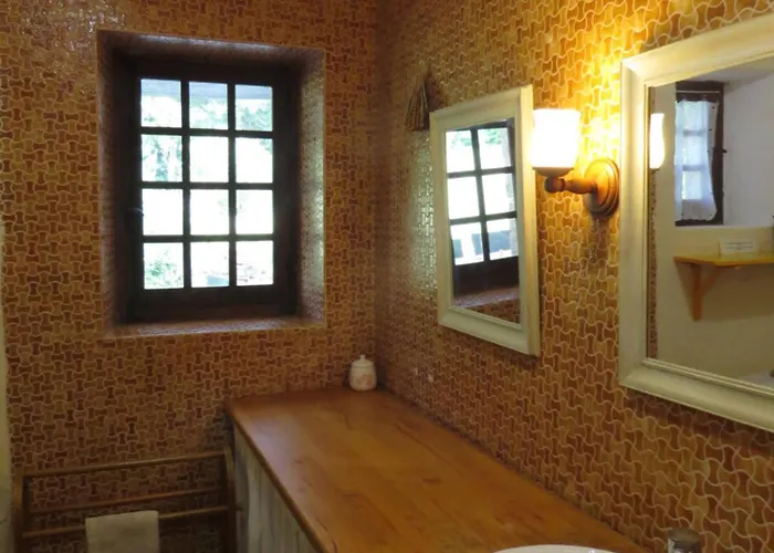 Les Pierres Du Peyrot *