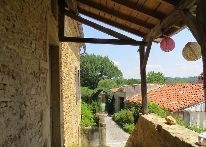 Les Pierres Du Peyrot